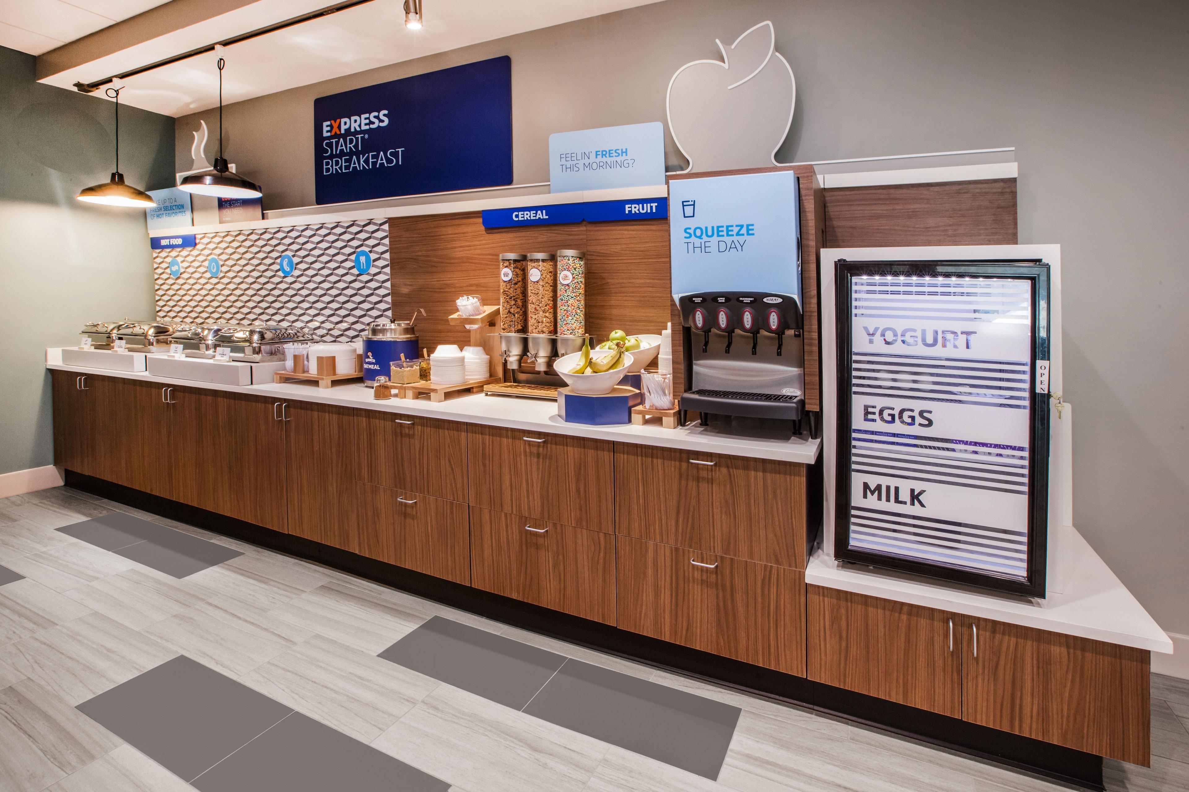 Holiday Inn Express Chicago-Downers Grove By Ihg Exterior photo