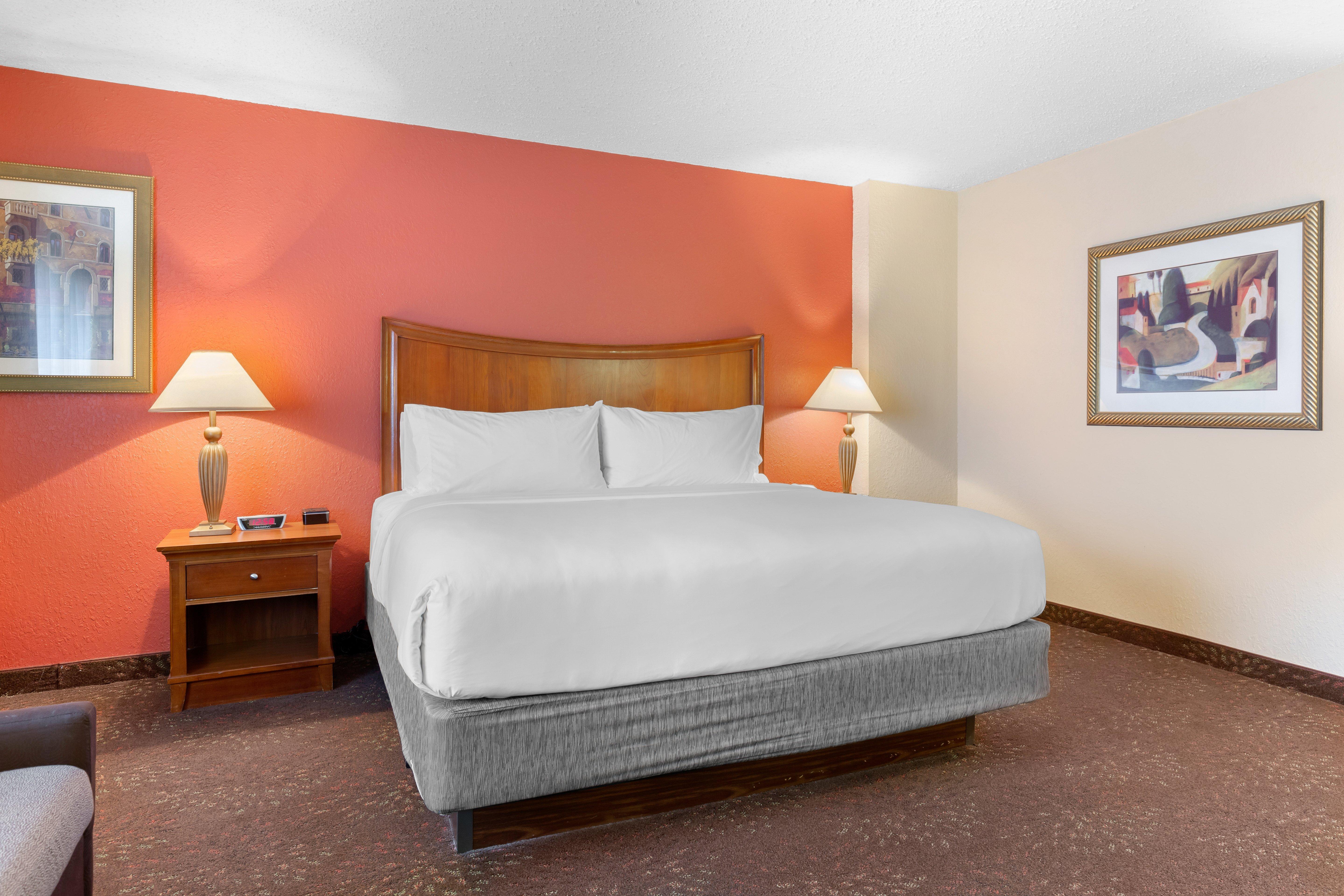 Holiday Inn Express Chicago-Downers Grove By Ihg Exterior photo