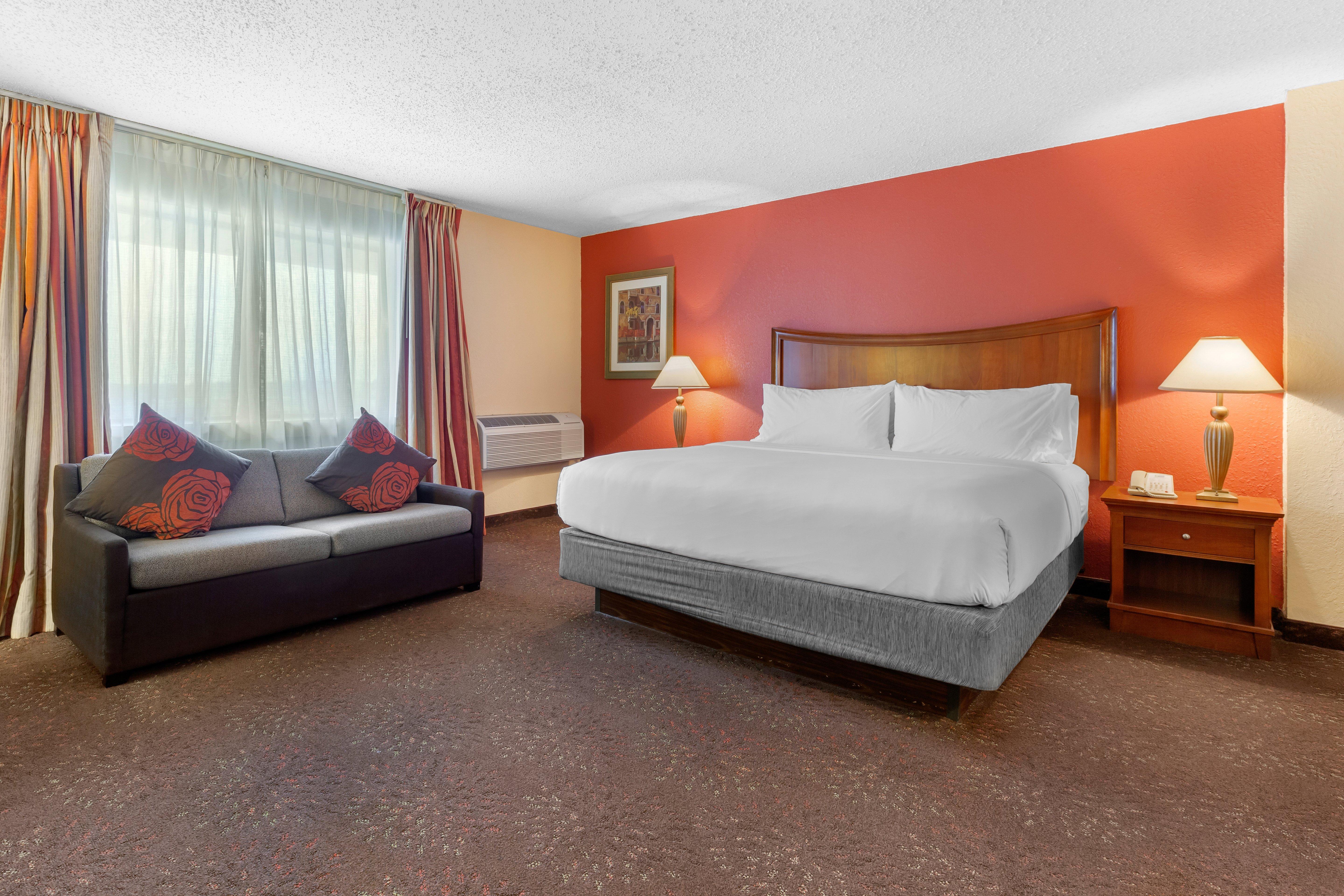 Holiday Inn Express Chicago-Downers Grove By Ihg Exterior photo