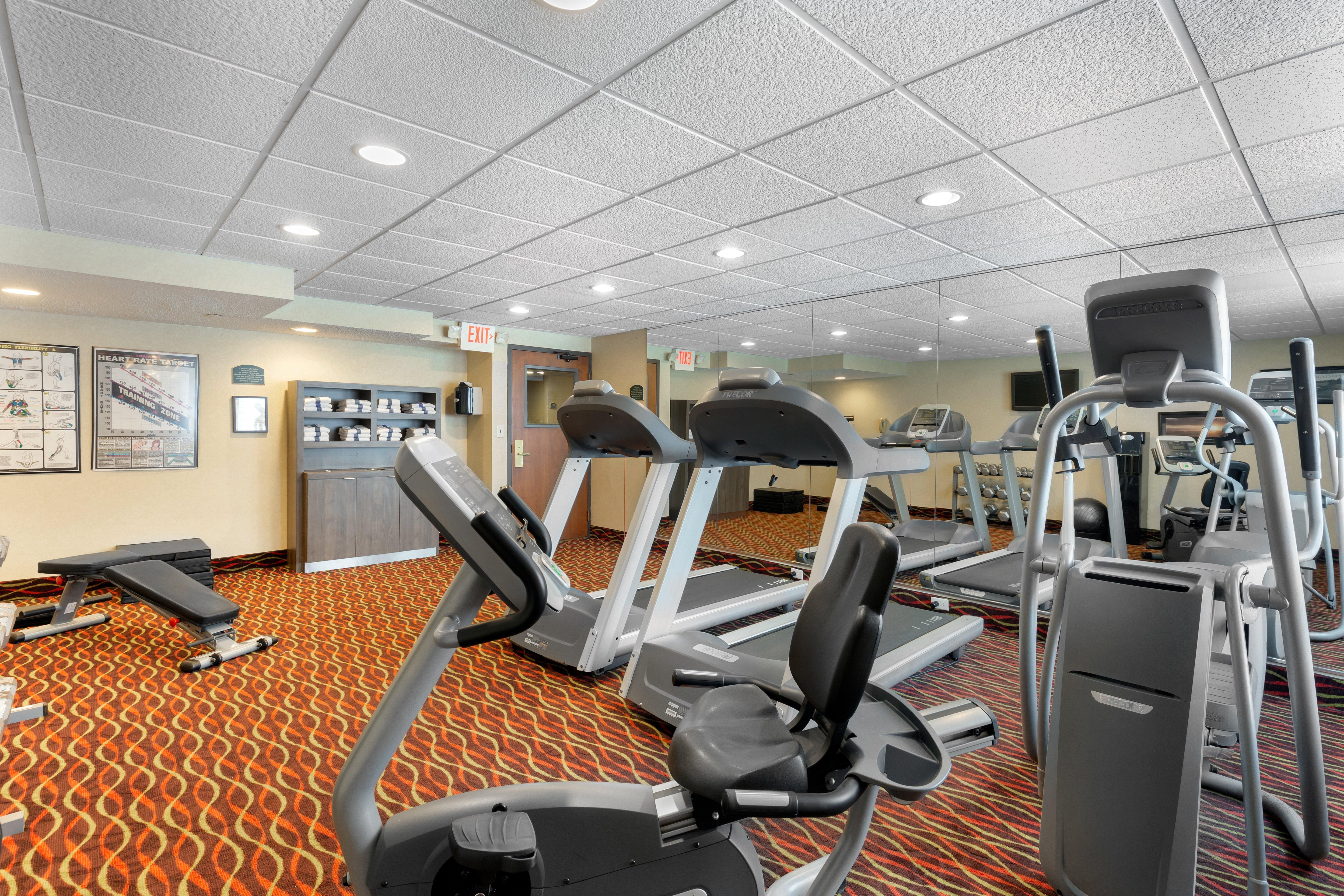 Holiday Inn Express Chicago-Downers Grove By Ihg Exterior photo