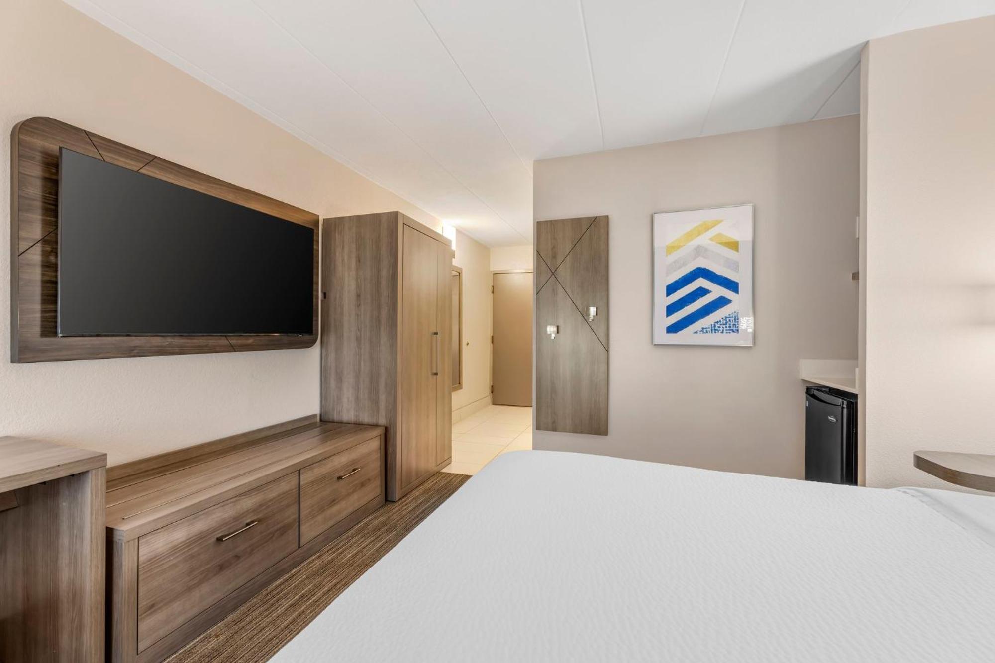 Holiday Inn Express Chicago-Downers Grove By Ihg Exterior photo
