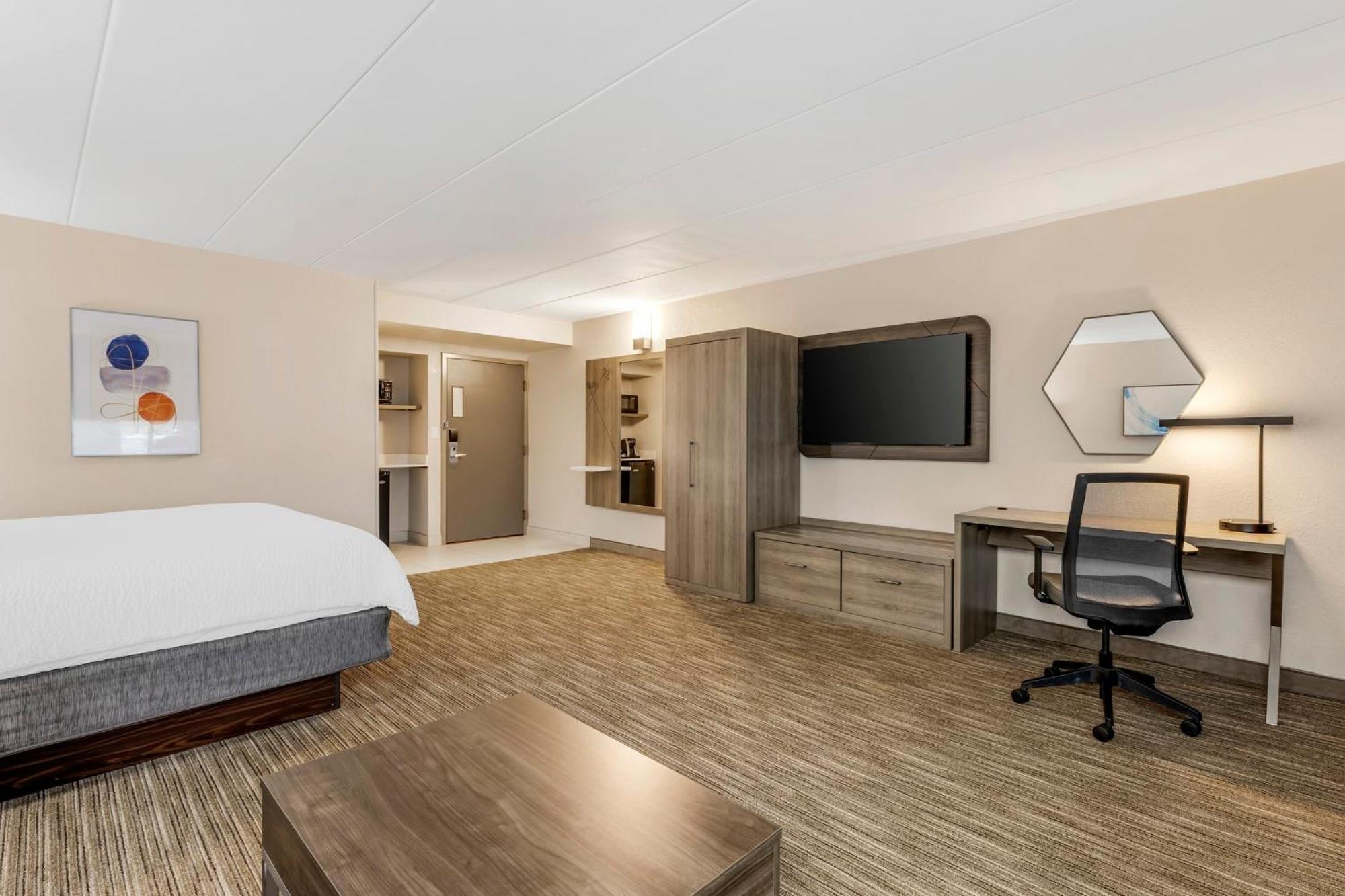 Holiday Inn Express Chicago-Downers Grove By Ihg Exterior photo