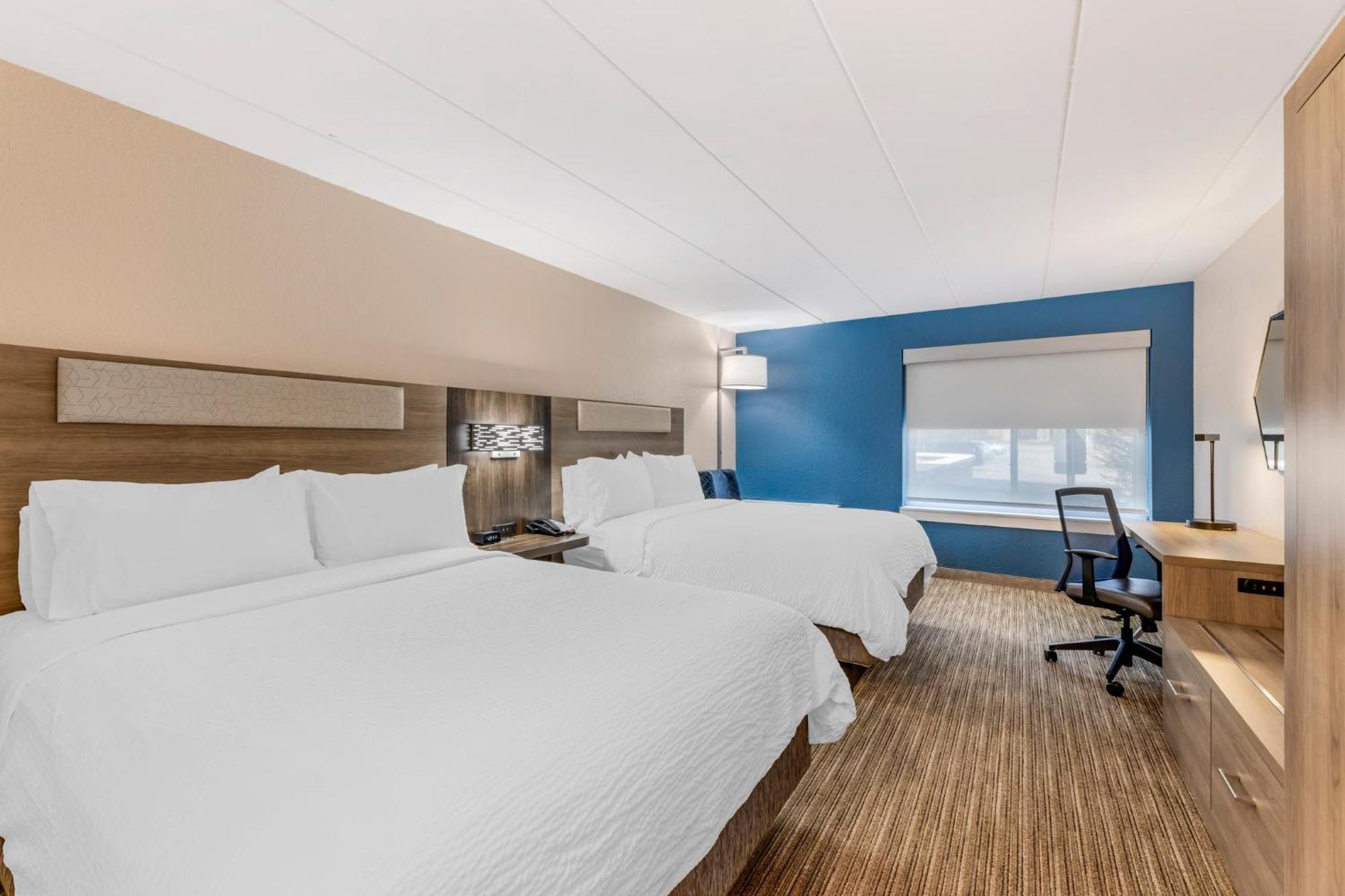 Holiday Inn Express Chicago-Downers Grove By Ihg Exterior photo