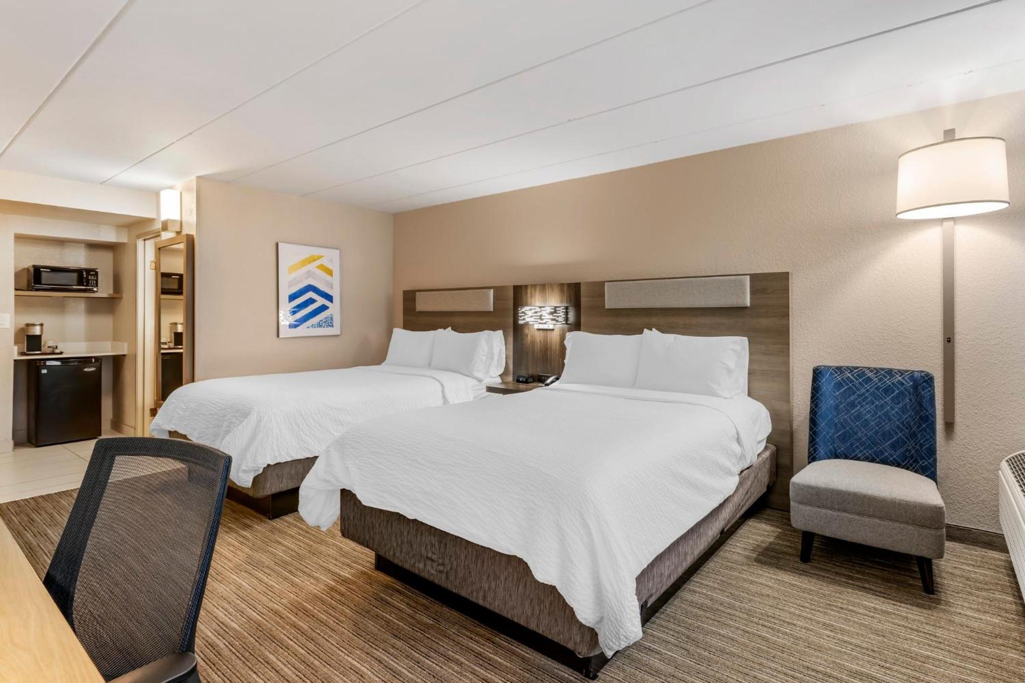 Holiday Inn Express Chicago-Downers Grove By Ihg Exterior photo