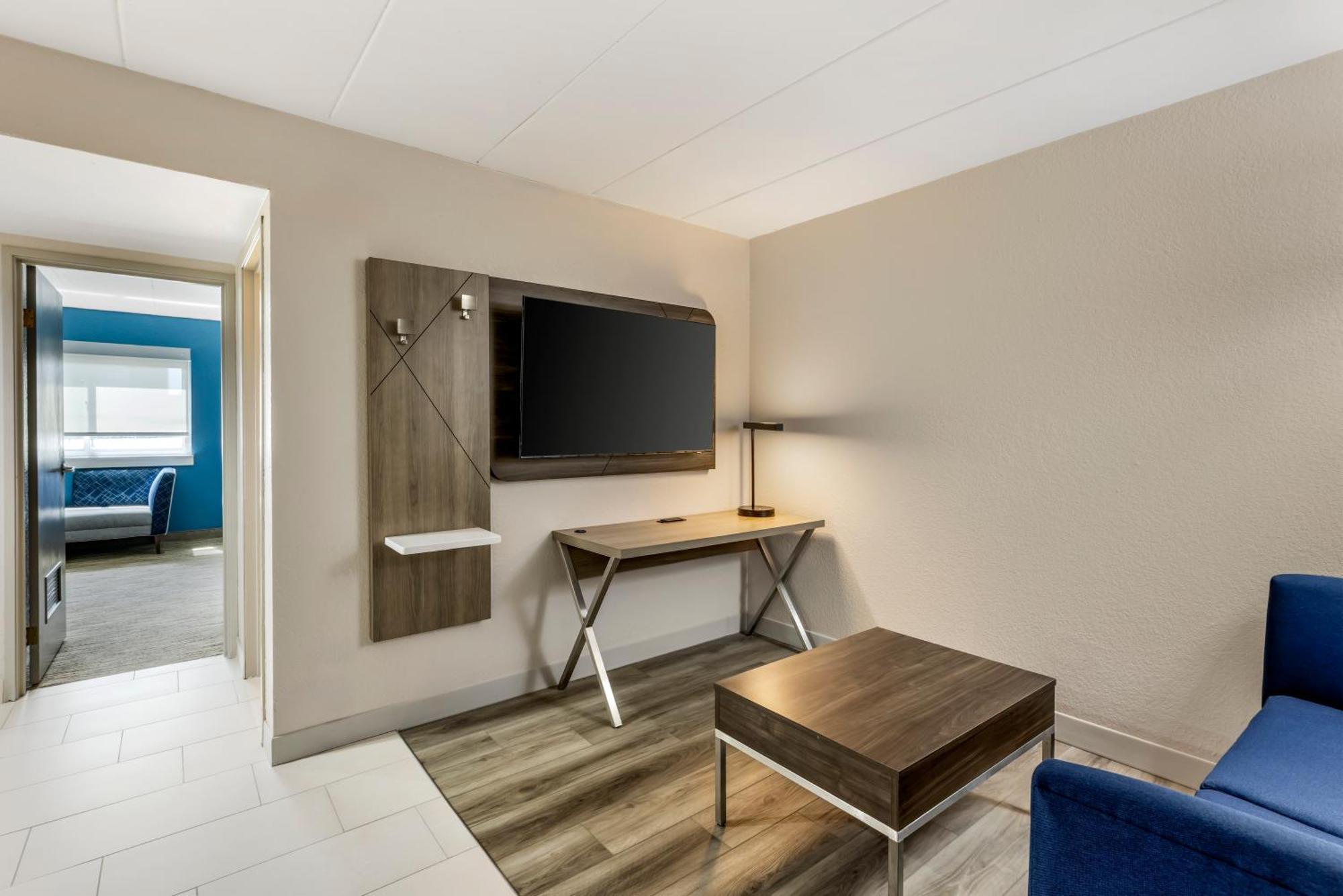 Holiday Inn Express Chicago-Downers Grove By Ihg Exterior photo